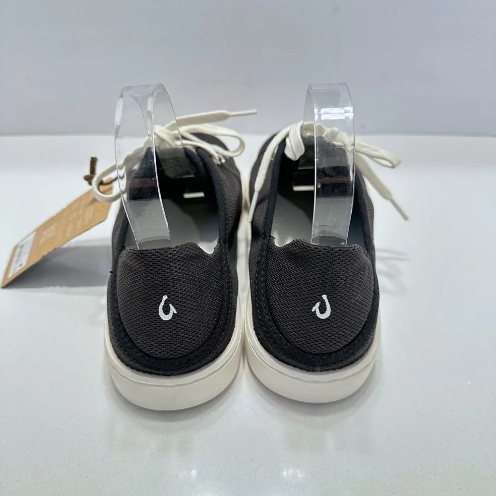 OluKai women’s casual